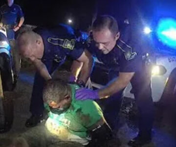 ‘They Killed My Son and No One Gives a Rat’s Ass’: Family Outraged After Louisiana Prosecutor Drops Homicide Charge In Case Against State Troopers Who Brutally Beat Black Motorist Ronald Greene ‘They Killed My Son and No One Gives a Rat’s Ass’: Family Outraged After Louisiana Prosecutor Drops Homicide Charge In Case Against State Troopers Who Brutally Beat Black Motorist Ronald Greene
