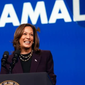 ‘She Could’ve Waited’: MAGA Crowd Bashes Kamala Harris for Taking Hawaii Vacation As Karine Jean-Pierre Shut Downs Reporter Who Questions Vice President’s ‘Down Time’ ‘She Could’ve Waited’: MAGA Crowd Bashes Kamala Harris for Taking Hawaii Vacation As Karine Jean-Pierre Shut Downs Reporter Who Questions Vice President’s ‘Down Time’