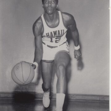 Dwight Holiday finds peace, helps builds a family basketball foundation in Hawaii Dwight Holiday finds peace, helps builds a family basketball foundation in Hawaii