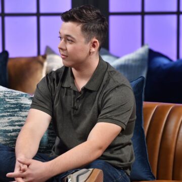 Kyle Rittenhouse Dares to Return to University of Memphis After Being Heckled Off Stage: ‘This Is About Stirring the Pot,’ Critics Say Kyle Rittenhouse Dares to Return to University of Memphis After Being Heckled Off Stage: ‘This Is About Stirring the Pot,’ Critics Say