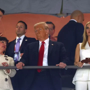 ‘Disgraceful Manipulation’: Fox Accused of Covering Up Loud Boos for Donald Trump at the Super Bowl with Fake Crowd Cheers ‘Disgraceful Manipulation’: Fox Accused of Covering Up Loud Boos for Donald Trump at the Super Bowl with Fake Crowd Cheers