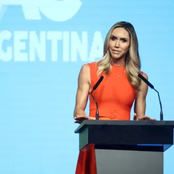 ‘Ew ‘Ew. No Thanks’: Lara Trump Brutally Roasted After Saying Americans ‘Ought to Be Kissing’ Elon Musk and Donald Trump’s Feet Amid Backlash Over Mass Layoffs