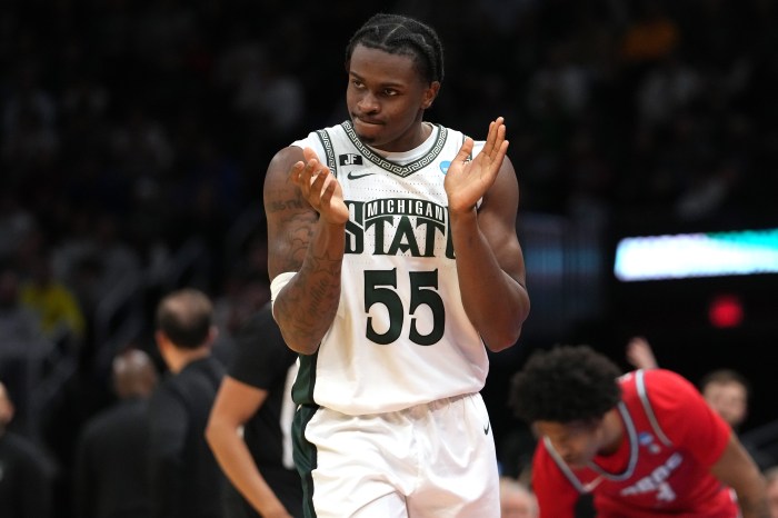 Michigan State forward Coen Carr making ‘big-time plays’ in home state Michigan State forward Coen Carr making ‘big-time plays’ in home state