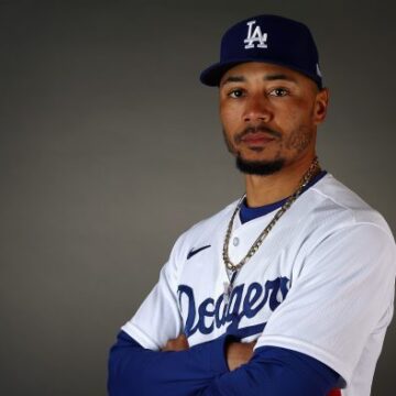 MLB shouldn’t take the Defense Department’s attempted erasure of Jackie Robinson lightly