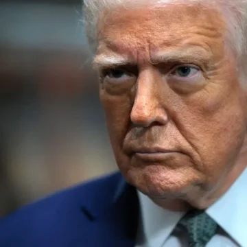 ‘The Most Fragile, Sensitive Snowflake In History’: Trump Throws Fit Over Presidential Portrait, Contrasts ‘Bad Picture’ of Himself to ‘Wonderful’ Obama Painting ‘The Most Fragile, Sensitive Snowflake In History’: Trump Throws Fit Over Presidential Portrait, Contrasts ‘Bad Picture’ of Himself to ‘Wonderful’ Obama Painting