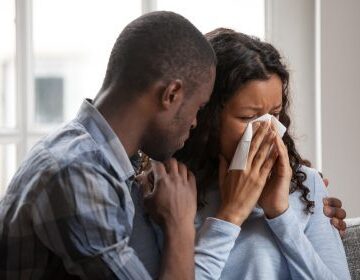 5 cheating signs women miss completely every day 5 cheating signs women miss completely every day