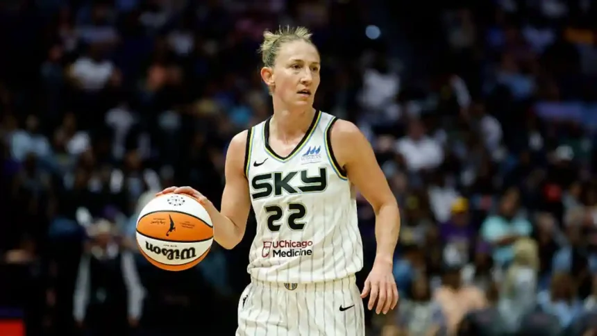 Courtney Vandersloot Becomes Sky’s All-Time Leading Scorer