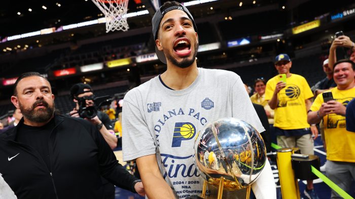 Indiana Pacers assistant Lloyd Pierce taking lessons for next opportunity as head coach Indiana Pacers assistant Lloyd Pierce taking lessons for next opportunity as head coach