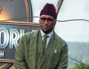 Mahershala Ali on why ‘Jurassic World’ set felt like camp
