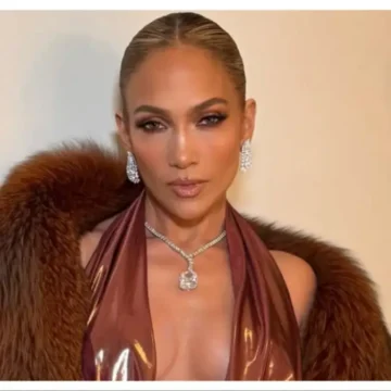 ‘Move on, Ben Did’: Jennifer Lopez’s Steamy Onstage Bedroom Confession Has Fans Cringing and Convinced She’s Still Hung Up on Ben Affleck