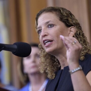 Rep. Debbie Wasserman-Schultz Tours Alligator Alcatraz, Says They’re Living in Cages