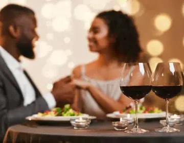 What is floodlighting and why is it a toxic dating trend? What is floodlighting and why is it a toxic dating trend?