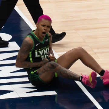 Lynx Erase 17-Point Deficit to Stun Valkyries, Advance to Semifinals