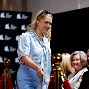‘Wow’?’: Karoline Leavitt Sparks Frenzy as Fans Zoom In on Her Hands and Accuse Her of Hiding Something