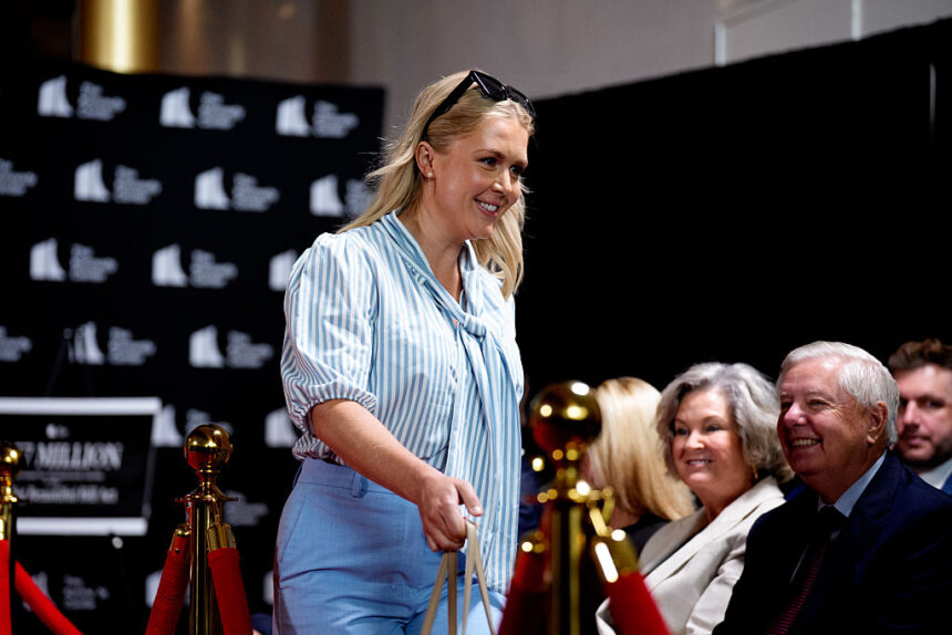 ‘Wow’?’: Karoline Leavitt Sparks Frenzy as Fans Zoom In on Her Hands and Accuse Her of Hiding Something