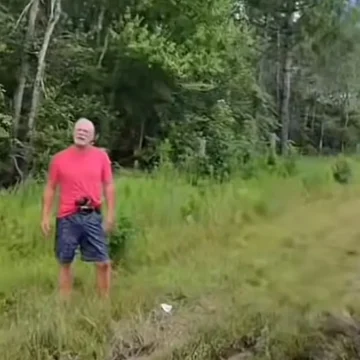 ‘I Got Kids Out Here!’: White Man In Rural Georgia Pulls Out Gun on Black Family Stuck In a Ditch While Off-Roading ‘I Got Kids Out Here!’: White Man In Rural Georgia Pulls Out Gun on Black Family Stuck In a Ditch While Off-Roading