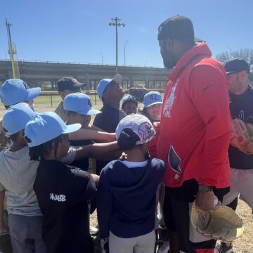 If any Toronto Blue Jays player deserves a statue, it’s Joe Carter
