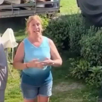 ‘Learn How to Drive!’: Connecticut Karen Embarrasses Her Husband and Herself Over Parking Spot That Was Never Blocked