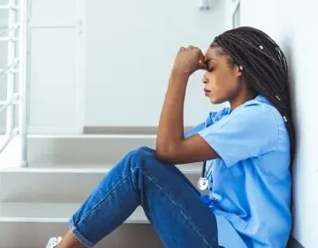 5 signs your partner is emotionally draining you