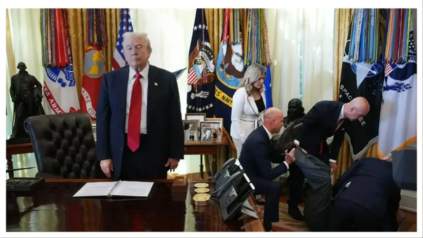 ‘Disgusting!’: Trump Stands Frozen as Guest Collapses in the Oval Office — While Everyone Rushes to Help, Cameras Catch RFK Jr. Doing Something Even Wilder