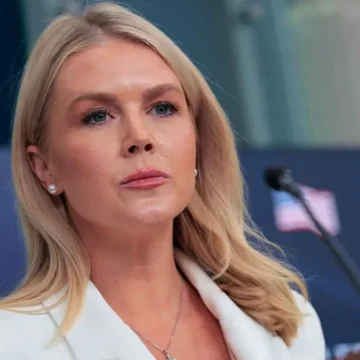 ‘Look at That Coward Run’: Karoline Leavitt Bolts for Exit After Grilling on Trump’s Latest Threat, But One Reporter Still Manages to Expose Her Lie