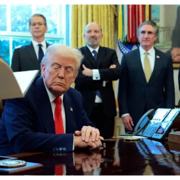 ‘Old Demented Grandpa’: A Sleepy Trump Suddenly Snaps Awake at the Mention of a Political Rival — and What He Does Next Has the Internet In Shambles ‘Old Demented Grandpa’: A Sleepy Trump Suddenly Snaps Awake at the Mention of a Political Rival — and What He Does Next Has the Internet In Shambles