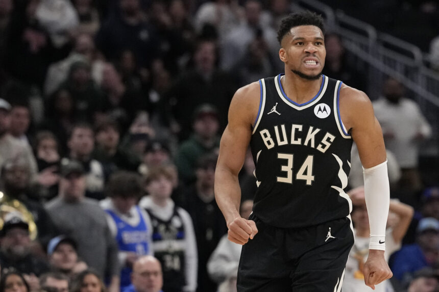 Giannis Antetokounmpo Injury May Force Milwaukee Bucks' Hand Giannis Antetokounmpo Injury May Force Milwaukee Bucks’ Hand