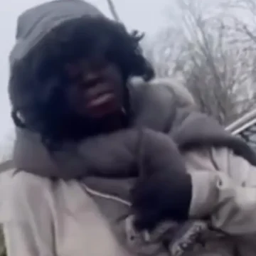 ‘Look at Her’: Shopper Confronts Georgia Woman with Black Paint on Her Face Begging for Cash — Then Spots the Car She’s Driving