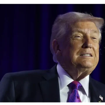 ‘Is He Sleeping Standing Up?’: Trump Has No Idea He’s Being Publicly Dissed — Then the Camera Catches a Background Detail Everyone Missed and It’s Impossible to Unsee