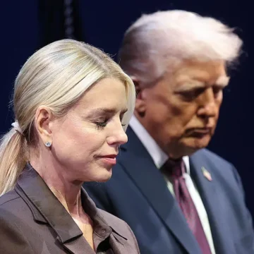‘Good Riddance!’: Trump Could Fire Bondi Days After Report She Had to Hide Out on Military Base as Epstein Scandal Closes in, and the Walls Start Caving Fast