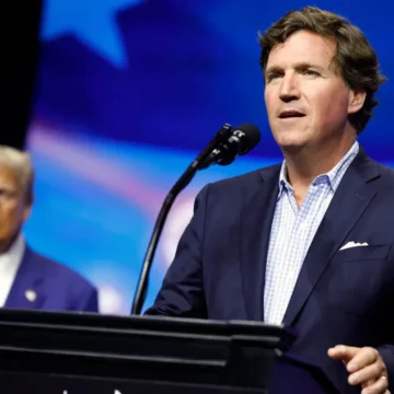 ‘Always Will be Full of Crap’: Tucker Carlson Folded When Asked Directly About a Damning Name He Gave Trump, Then the Reporter Rolls the Clip ‘Always Will be Full of Crap’: Tucker Carlson Folded When Asked Directly About a Damning Name He Gave Trump, Then the Reporter Rolls the Clip
