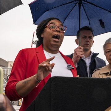 ICE Agent Shover Rep ICE Agent Shover Rep. LaMonica McIver Says ICE Henchmen Are Shoving Her ‘Neighbors’