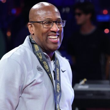 New York Knicks coach Mike Brown is on a quest to be a closer