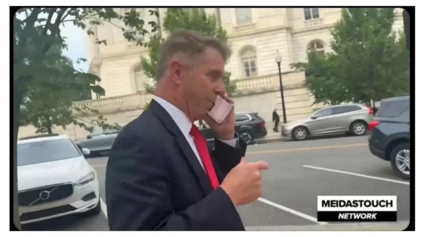 ‘Coward’: GOP Congressman Scrambles for His Phone the Second a Reporter Corners Him — Then Viewers Spot What He Left Visible and Exposes Him Instantly ‘Coward’: GOP Congressman Scrambles for His Phone the Second a Reporter Corners Him — Then Viewers Spot What He Left Visible and Exposes Him Instantly