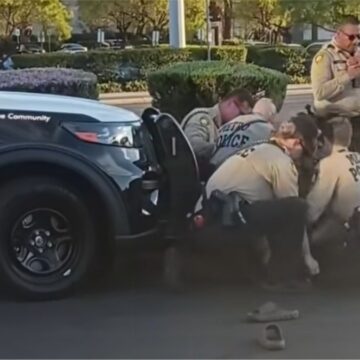 ‘I Can’t Feel My Arm!’: Black Man Pleads for Help As Las Vegas Cops Drag Him Out of Car with Newborn in Backseat During Violent Arrest Caught on Video ‘I Can’t Feel My Arm!’: Black Man Pleads for Help As Las Vegas Cops Drag Him Out of Car with Newborn in Backseat During Violent Arrest Caught on Video