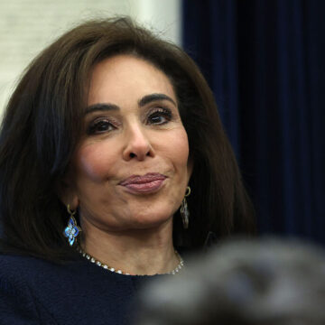 ‘She Folded Like an Umbrella’: Jeanine Pirro Spotted Fleeing White House with Mystery Box and Suitcase After Trump Publicly Guts Her for Not Falling in Line ‘She Folded Like an Umbrella’: Jeanine Pirro Spotted Fleeing White House with Mystery Box and Suitcase After Trump Publicly Guts Her for Not Falling in Line