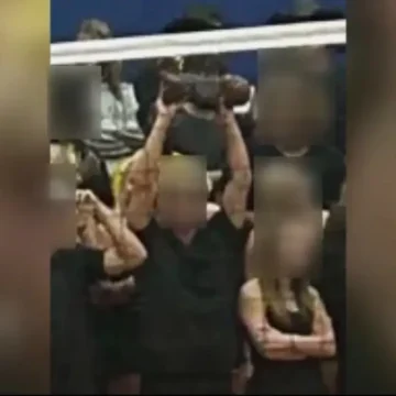 ‘Beyond Disbelief’: White Florida High Schoolers Hold Up Black Doll to Mock Athlete During Volleyball Game, Sparking Backlash and Disciplinary Action ‘Beyond Disbelief’: White Florida High Schoolers Hold Up Black Doll to Mock Athlete During Volleyball Game, Sparking Backlash and Disciplinary Action