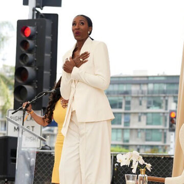 Lisa Leslie Statue Unveiled at Crypto Lisa Leslie Statue Unveiled at Crypto.com Arena