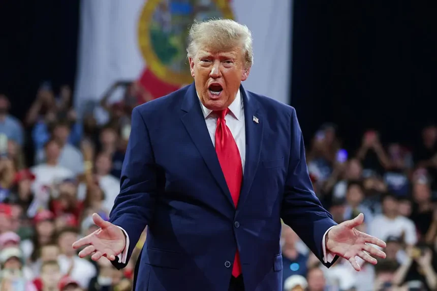 ‘Stupid’: Trump Goes After Black and Jewish Voters, Then Makes an Even More Insulting Remark As Polls Tighten